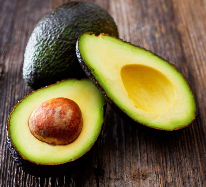 Natural methods to tighten face skin - using avocado