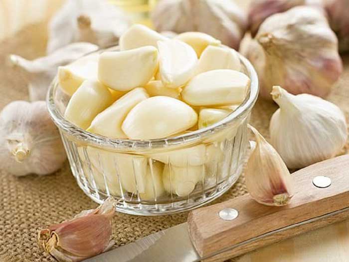 Is treating acne using garlic effective?