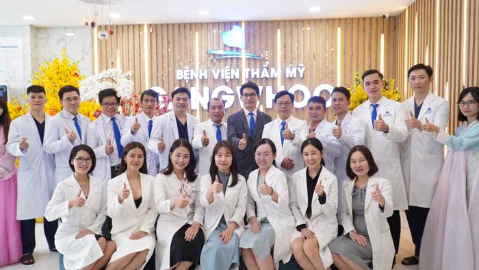 Doctors and staff at Gangwhoo Cosmetic Hospital