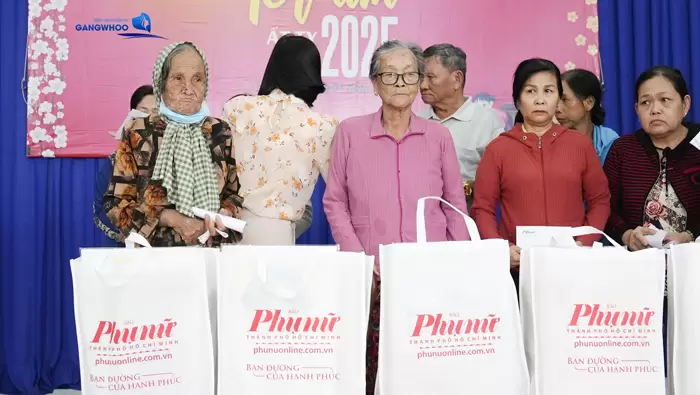 Tết Ấm Ất Tỵ: BVTM Gangwhoo & Báo Phụ Nữ Trao Quà Tại H.Cần Giờ 15 Tết Ấm Ất Tỵ: BVTM Gangwhoo & Báo Phụ Nữ Trao Quà Tại H.Cần Giờ