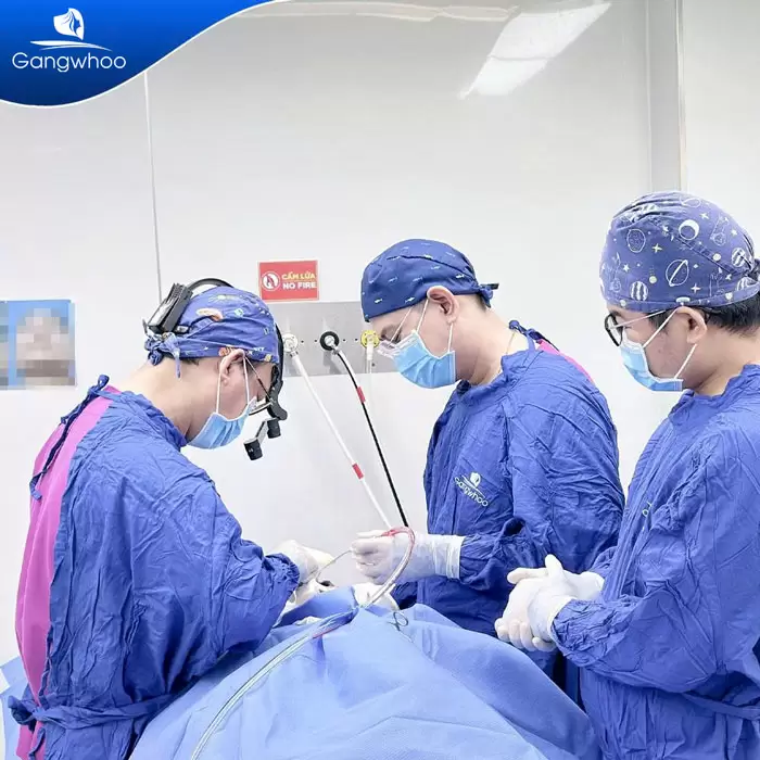 in lay mo mat noi soi 7