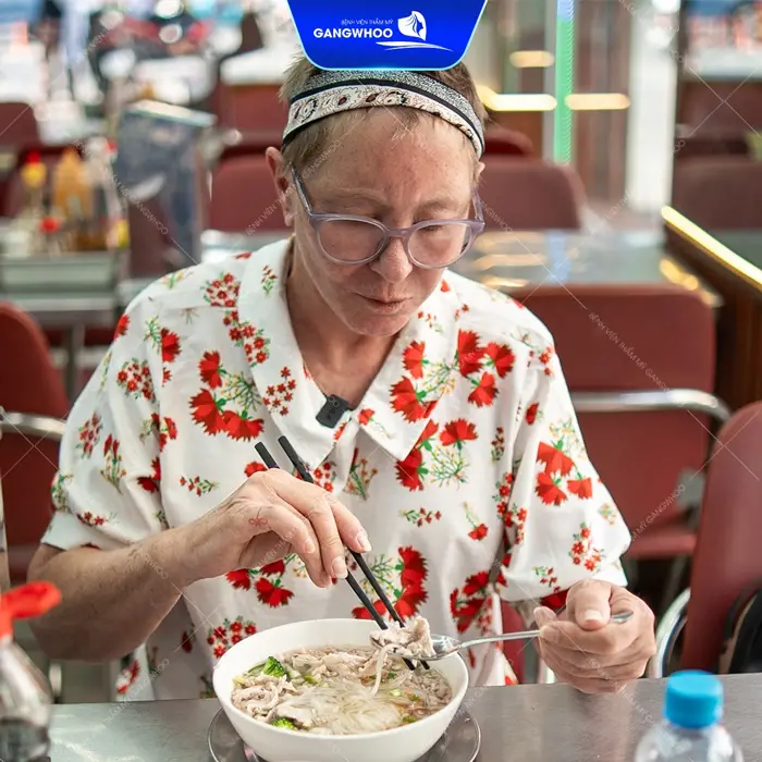 Hành Trình Níu Giữ Tuổi Xuân Của Đôi Bạn Thân 40 Năm Tại BVTM Gangwhoo 10 hanh trinh niu giu tuoi xuan cua doi ban than 40 nam tai bvtm gangwhoo 2