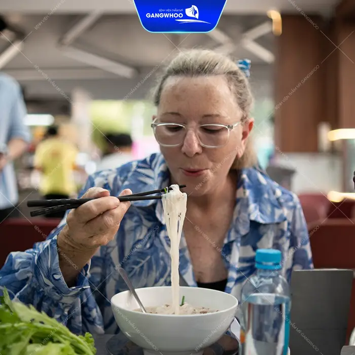 Hành Trình Níu Giữ Tuổi Xuân Của Đôi Bạn Thân 40 Năm Tại BVTM Gangwhoo 9 hanh trinh niu giu tuoi xuan cua doi ban than 40 nam tai bvtm gangwhoo 3