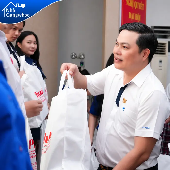 nu sinh hieu hoc vuot kho lan thu 35 2