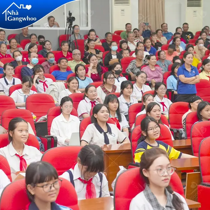 nu sinh hieu hoc vuot kho lan thu 35 4